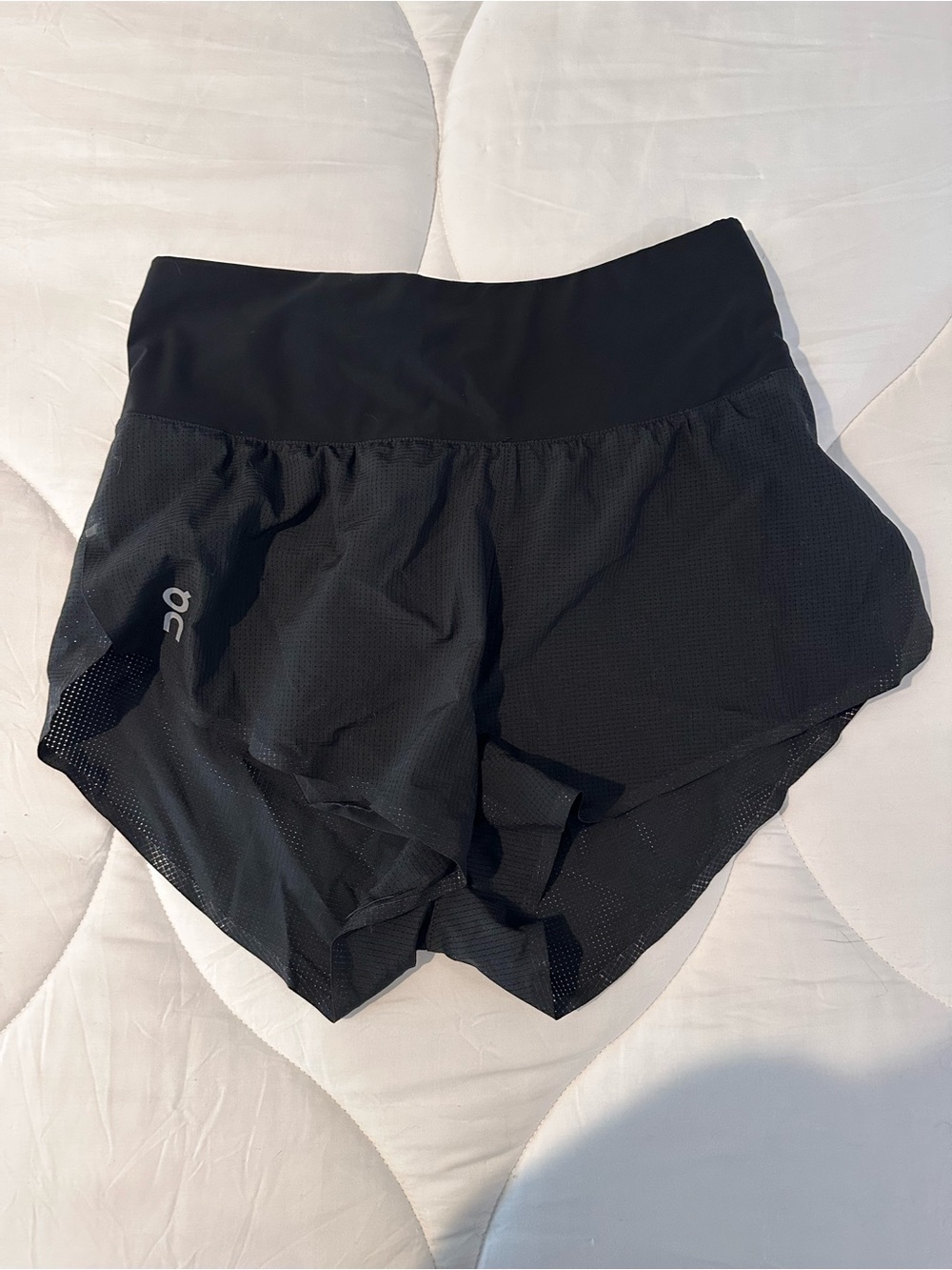 On Running Women's Black Lightweight Race Short